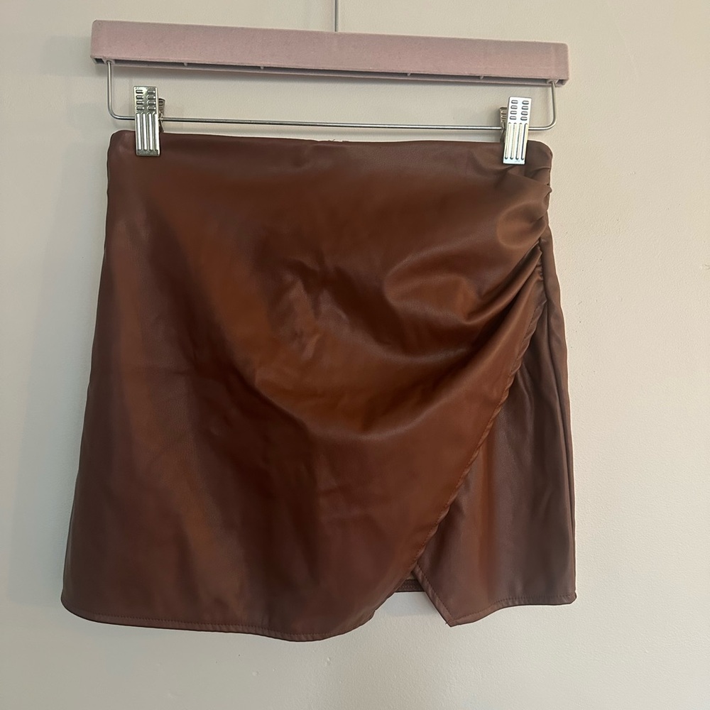 Fashion on Earth Faux Leather Brown Mini Skirt XS | Fall Staple Y2K EUC